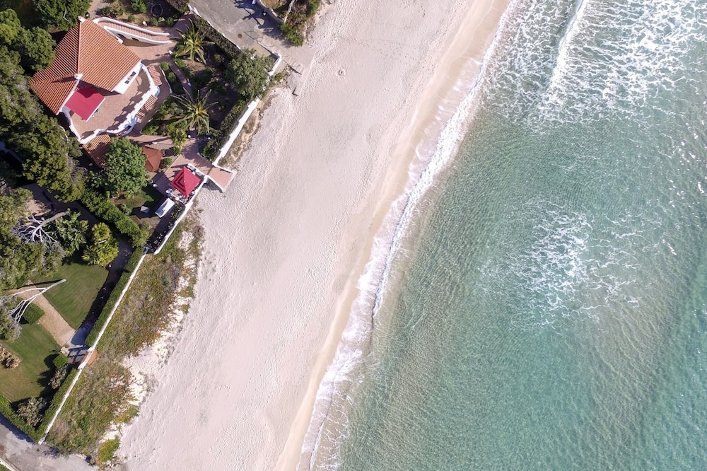 Villa Valerie - Detached villa facing the beach - La Perla Marina -all