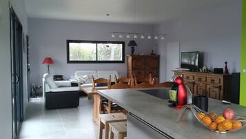 Télévision, livres, chaßne hi-fi