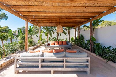  Ibiza villa with fantastic pool and stunning views.