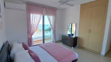 5 bedrooms, in-room safe, desk, iron/ironing board