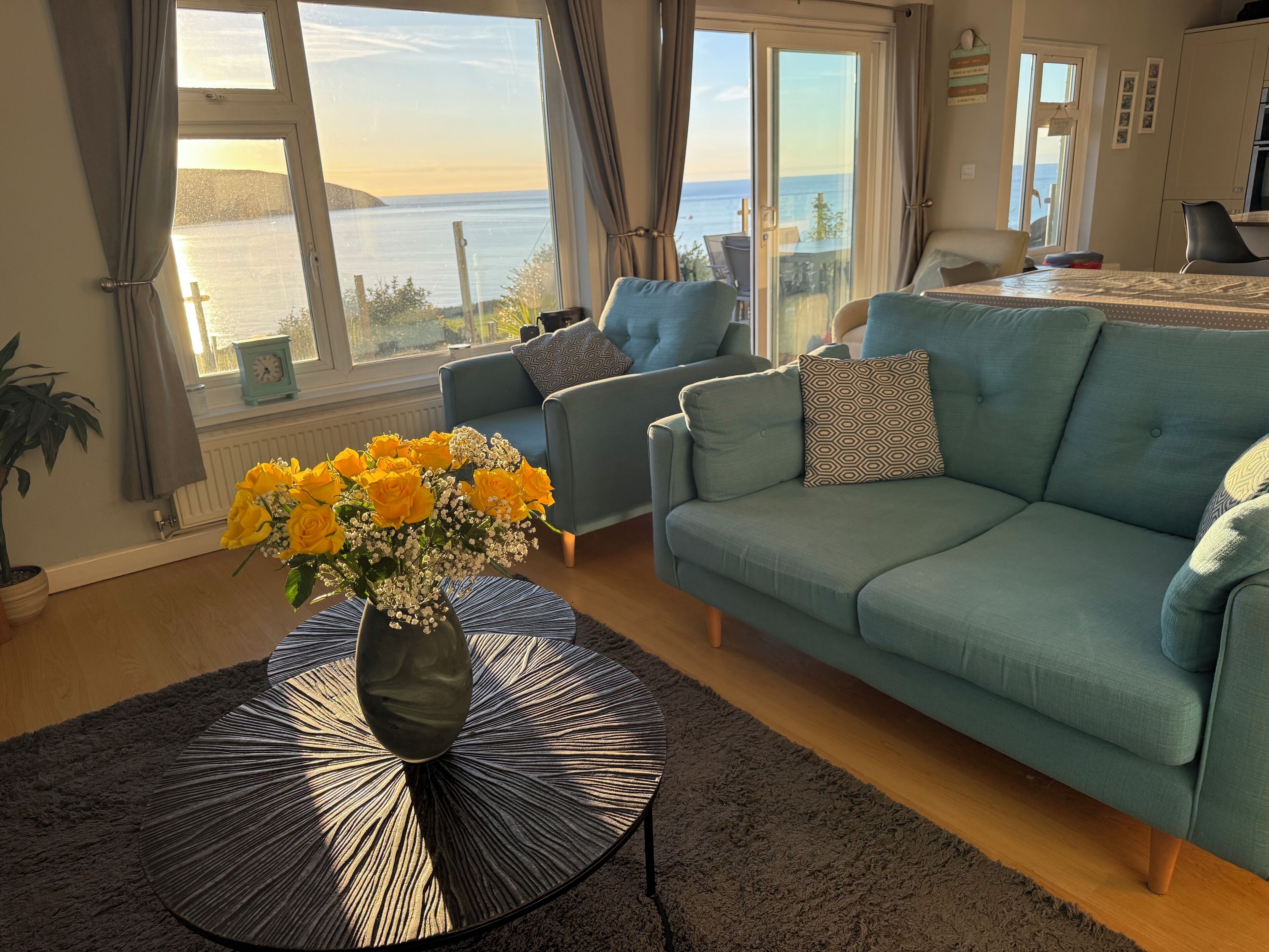 Smart-TV, peis, videospill og DVD-spiller