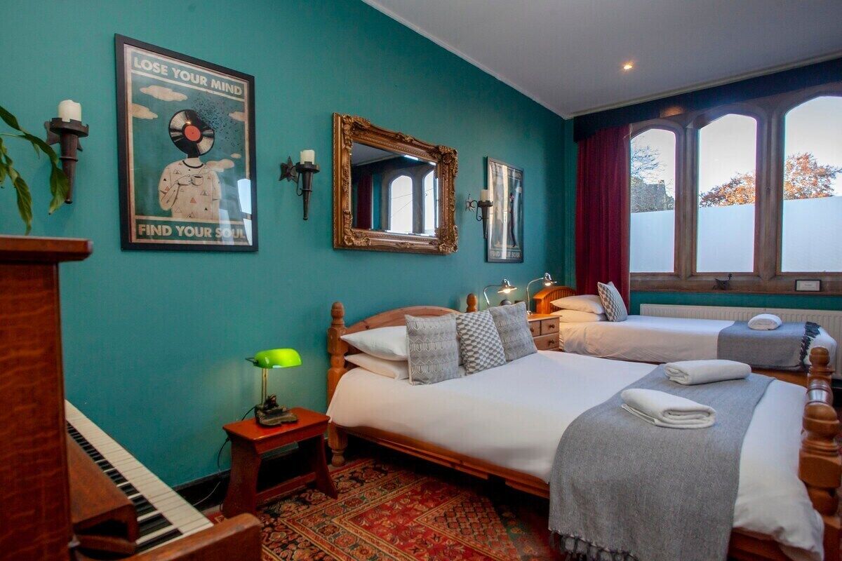 3 soverom, strykejern/-brett, reiseseng for barn og wi-fi (inkludert)