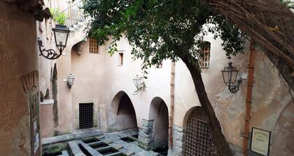 Lovely Apartment In The Historical Center Of Cefalu at 150 mt from the beach