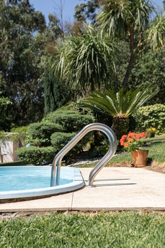 House 7 minutes walk from the beach with garden and pool