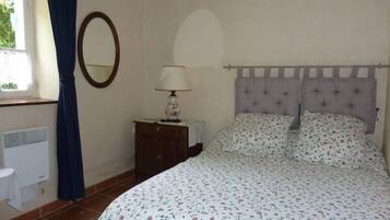 2 bedrooms, iron/ironing board, travel crib, bed sheets