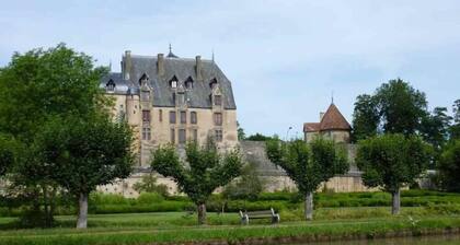 Nice typical house in french counrtyside, ideal for resting holidays in family!