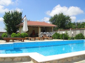 Piscine extérieure, piscine chauffée