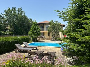 Piscine extérieure, piscine chauffée