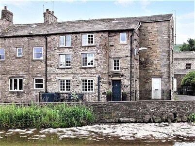 Cosy, traditional cottage overlooking waterfalls, Gayle, Hawes, Yorkshire Dales.
