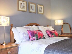 4 間睡房、熨斗/熨衫板、可攜式嬰兒床、免費 Wi-Fi