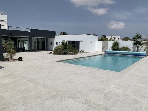 Luxury Property, Large Heated Private Pool and Gardens, Full Fibre WiFi