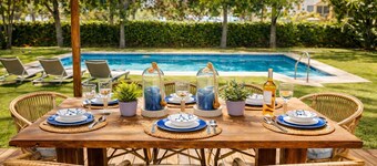 Villa Sitges Abu-Lia 3 min. walk from the beaches. Amaizing Outdoor Area. Luxury