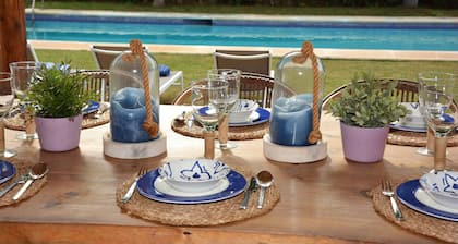 Villa Sitges Abu-Lia Ă 3 min. Ă pied des plages. Jardin/Terrasse extraordinaire!