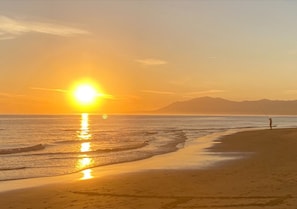 Perto da praia, toalhas de praia 