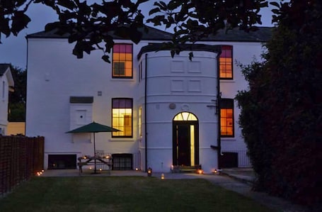 Exterior. Gallery - a house that sleeps 18 guests in 5 bedrooms