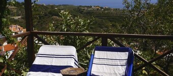 Little Yellow House With Beautiful Sea View