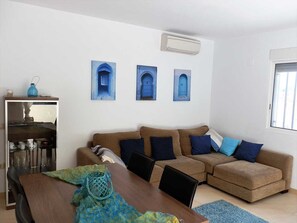 TV - CASA POL,Ideal house for your holidays near the sea, free wifi, optional air conditioning, private pool, pets allowed, dog’s beach (Ametlla de Mar (L'))