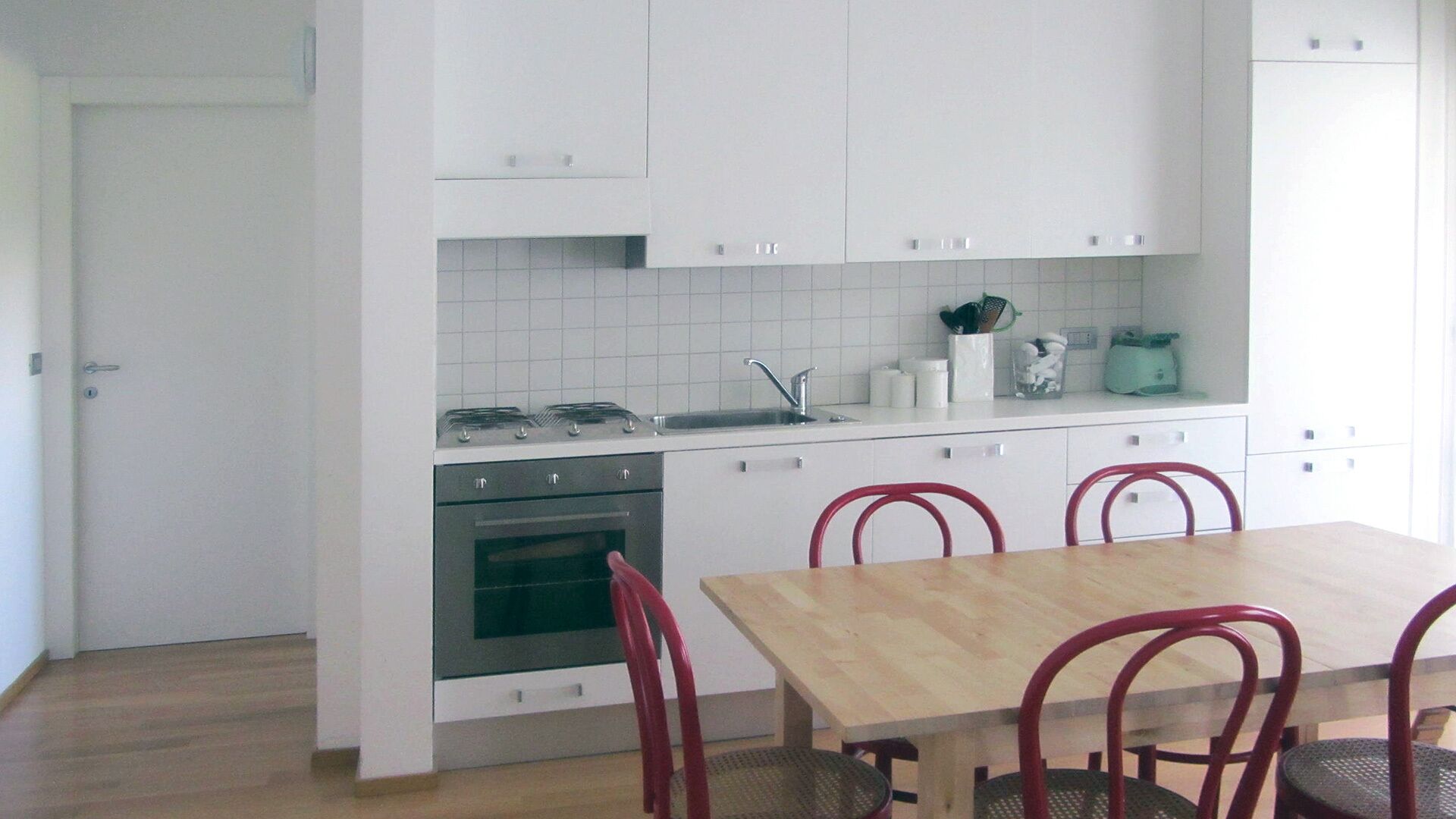 Bright and modern apartment in silent area with nice view