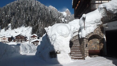 Sagui huoneisto sydämessä Dolomiittien