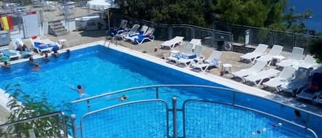Innenpool, Außenpool