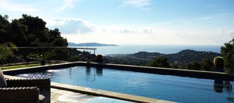 Luxury villa near Saint Tropez, Swimming Pool, Big Garden Super sea view, 220m2
