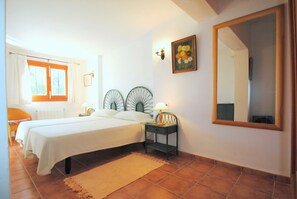 5 Schlafzimmer, Bügeleisen/Bügelbrett, kostenloses WLAN, Bettwäsche