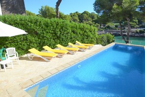 Piscine extérieure
