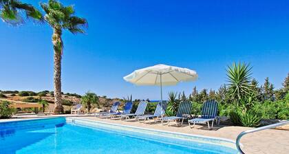 Villa Anthoulis: Private villa with pool above Latchi, sea views, a few minutes from the beach