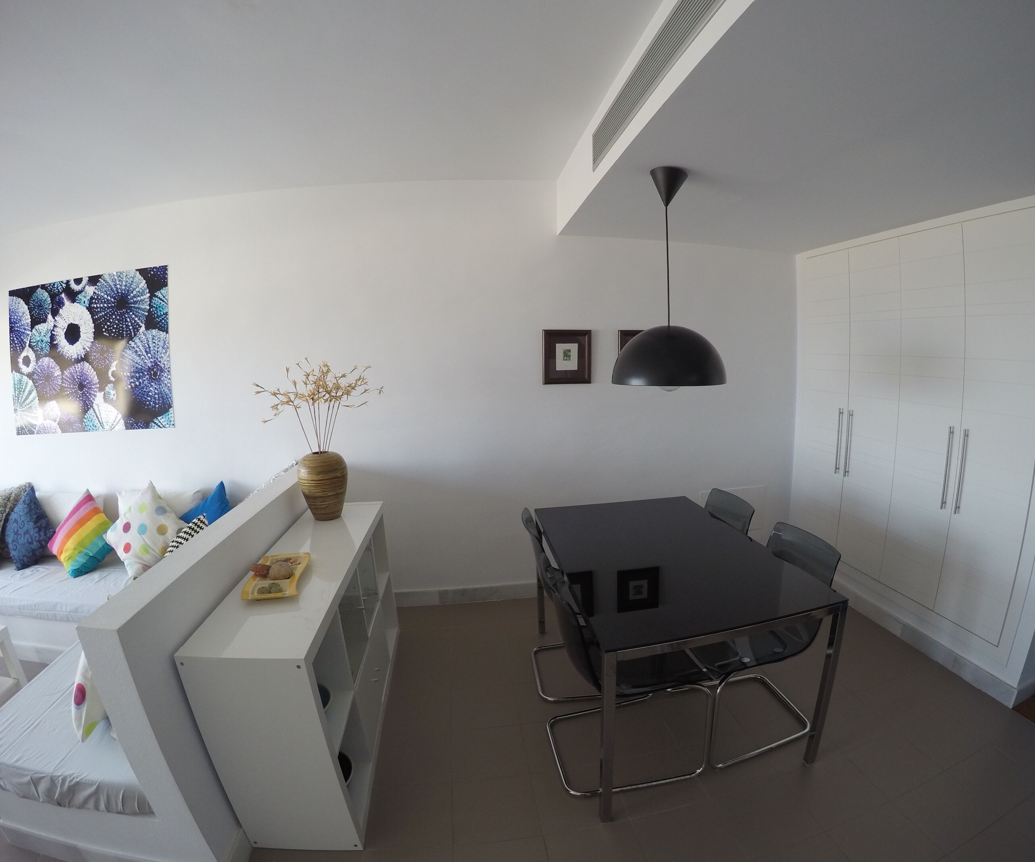 Apartment with sea views with pool and wifi