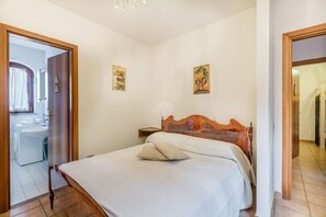 2 camere, culla da viaggio, Wi-Fi gratuito