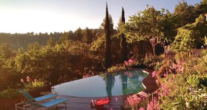 AIR-CONDITIONED COTTAGE WITH PRIVATE POOL IN THE HEART OF NATURE, NEAR BANDOL SANARY CASTELLET