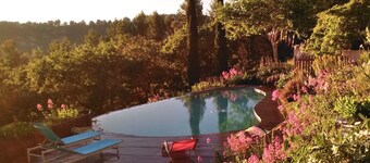 Uafhængigt hus, pool, fuld natur nær BANDOL LE CASTELLET SANARI