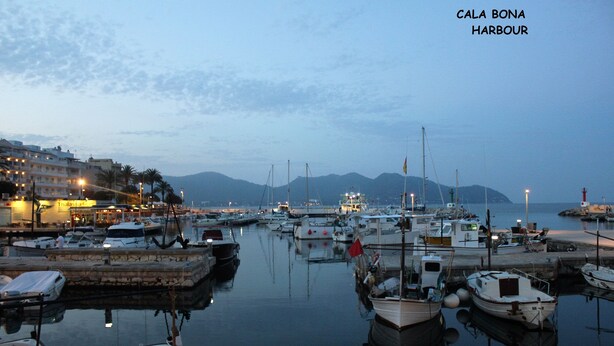 A marina with boats docked at the Cala Bona Harbour. - HOUSE IN THE AREA OF CALA BONA WITH POOL AND GARDEN (CALA BONA)