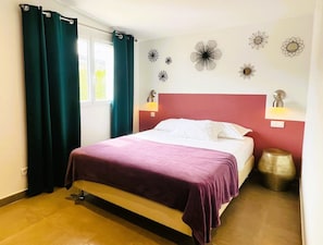 2 soverom, strykejern/-brett, reiseseng for barn og wi-fi (inkludert)
