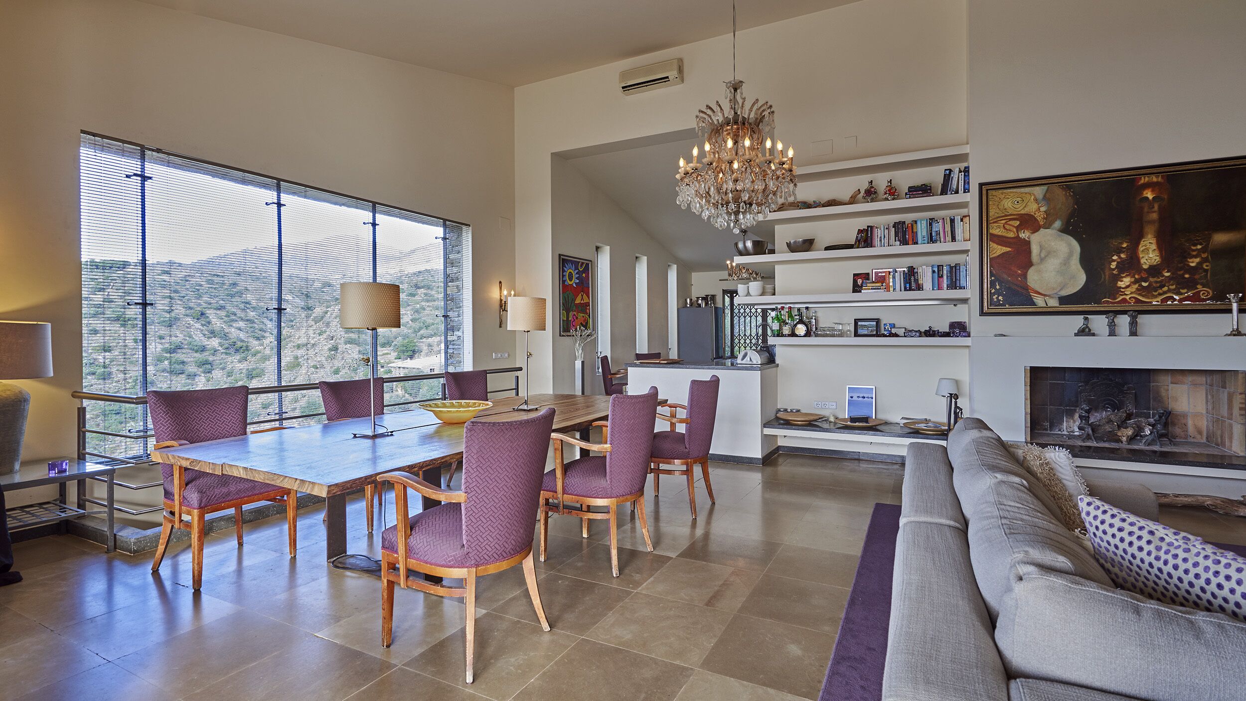 Spacious, luxury villa with sea view and private pool, within walking distance of the village