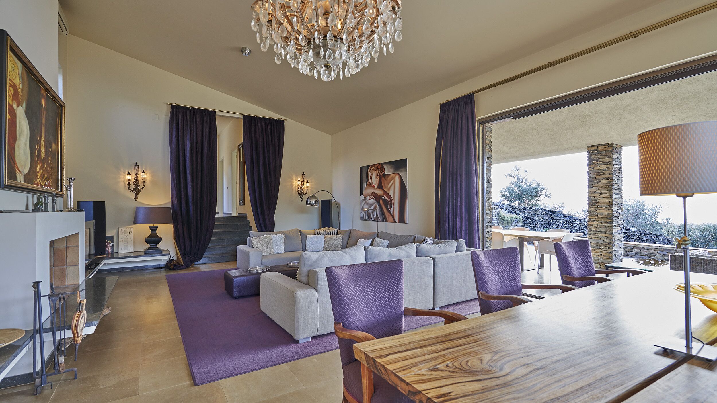 Spacious, luxury villa with sea view and private pool, within walking distance of the village