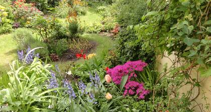 A home in a peaceful heaven 15 min away from the Grand Place