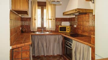 Fridge, microwave, oven, toaster