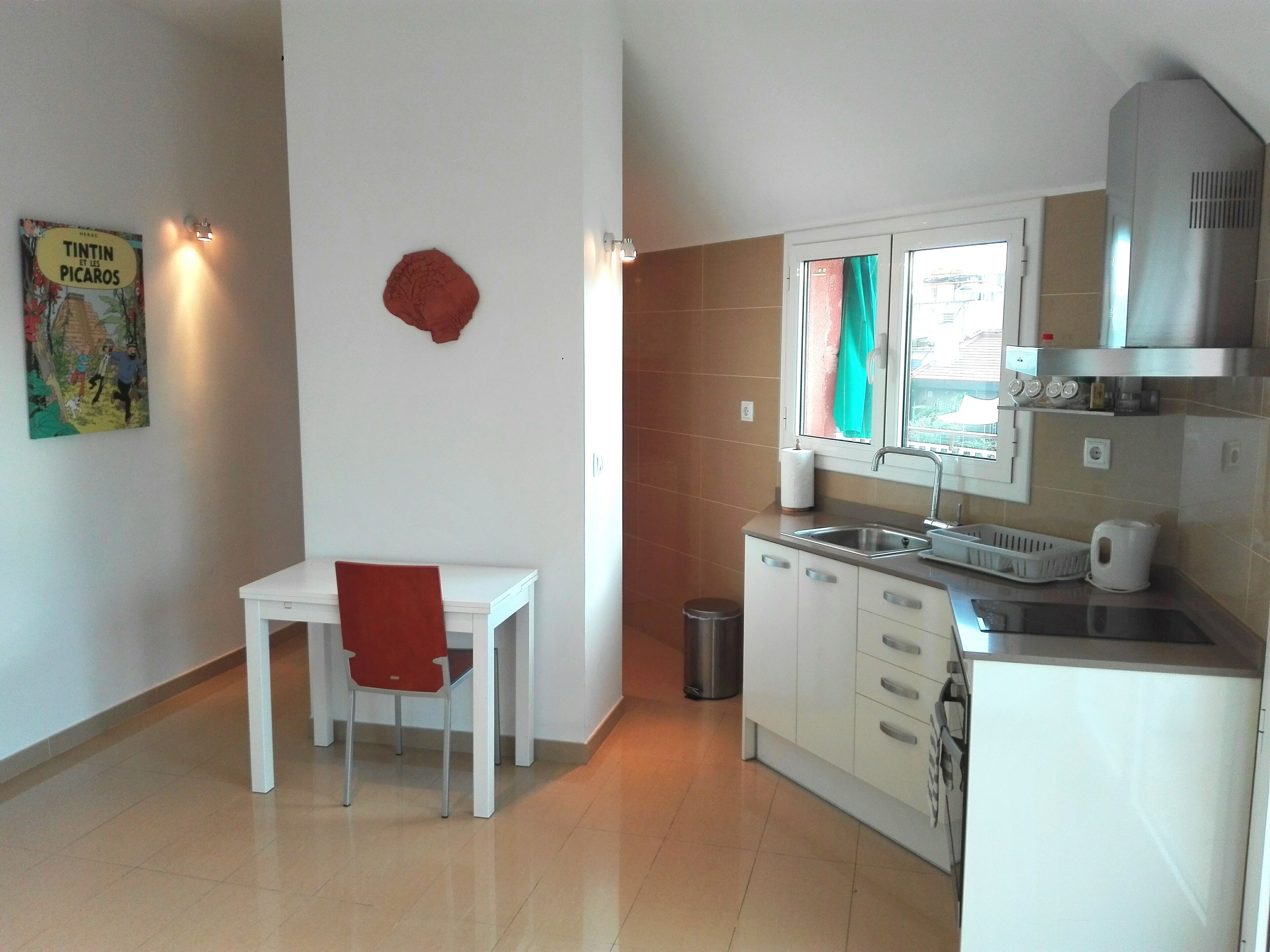 Central apartment with terrace and views over Barcelona