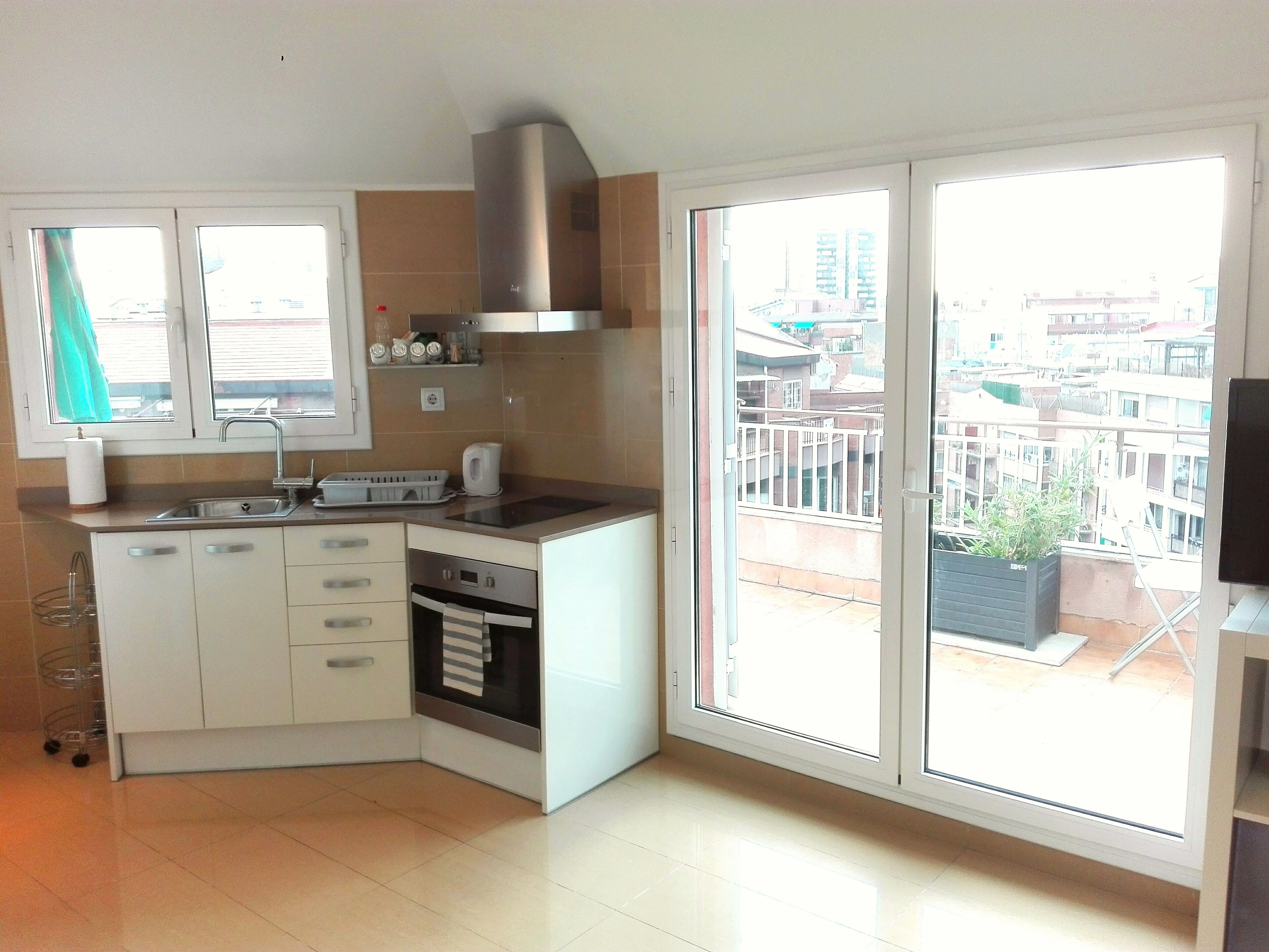 Central apartment with terrace and views over Barcelona