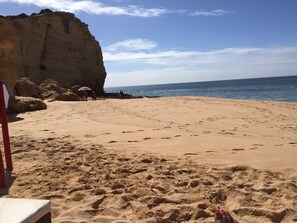 Beach nearby, sun-loungers, beach towels