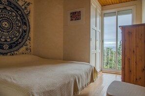 3 habitaciones, tabla de planchar con plancha y wifi gratis 