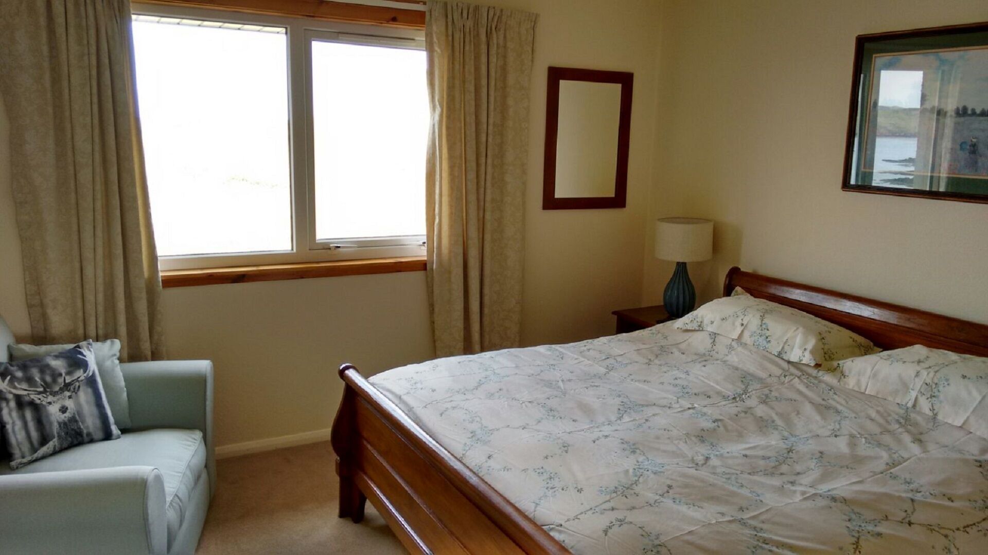 Idyllically located bungalow, beautiful view 20 mls from Stornoway Isle of Lewis