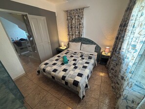 4 bedrooms, in-room safe, iron/ironing board, free WiFi