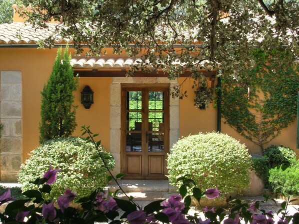 Exterior detail - **PREMIUM PROPERTY** Beautiful finca with spectacular views and HEATED POOL (In Esporles)