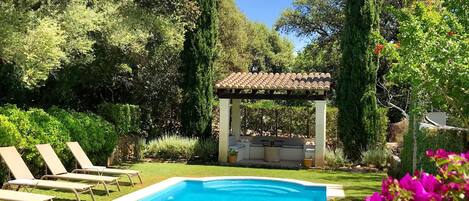 Piscine extérieure, piscine chauffée