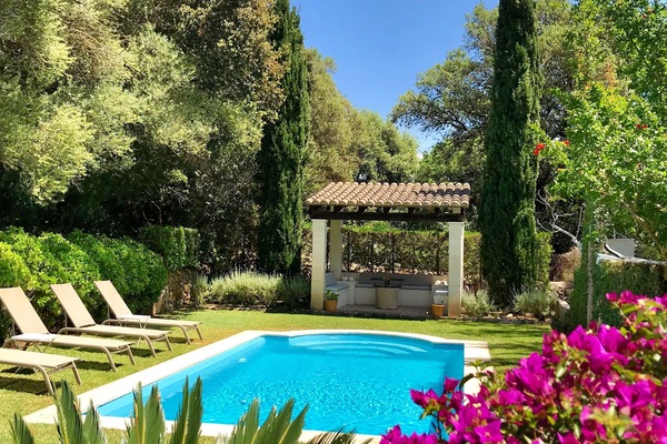 The pool is awaiting for you and your party only