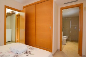 3 bedrooms, iron/ironing board, free WiFi, bed sheets - Chalet en Alcúdia a 30m de la playa (Alcúdia)