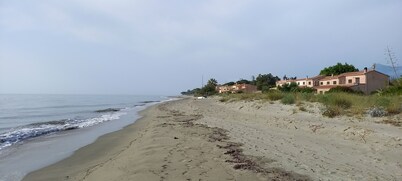 Villa along the beach (second line)