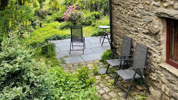 Unclassified image, 1 of 25, button - Detached, romantic, homely barn. Peaceful with lovely views. Garden. New kitchen (Kendal)